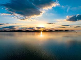 561 Eagle Shore Dr, Dover, TN 37058