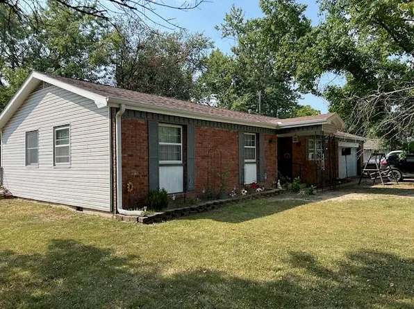 1107 30th Dr, Parsons, KS 67357