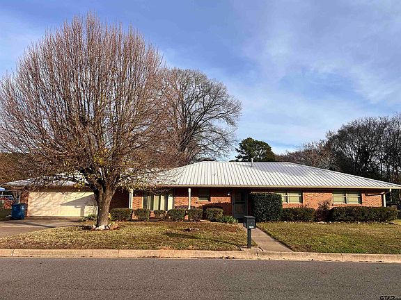 5th image of 2302 Briarwood Dr