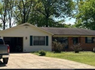 820 Oakhill Rd, Poplar Bluff, MO 63901