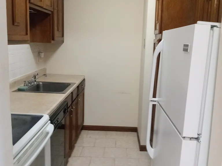 28 Thompson Rd #6E — Photo 8