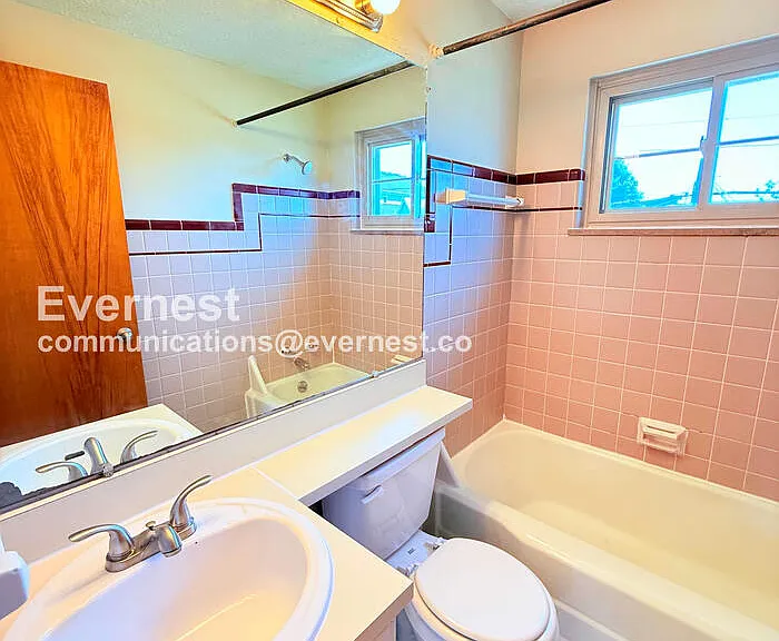 1789 Kings Ct #D — Photo 10