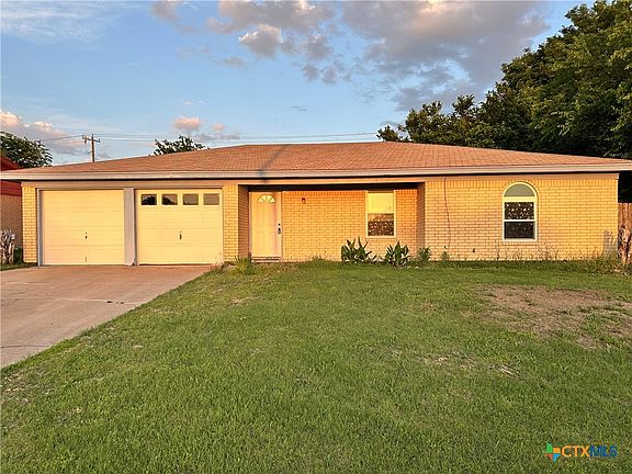 2nd image of 207 Myra Lou Ave