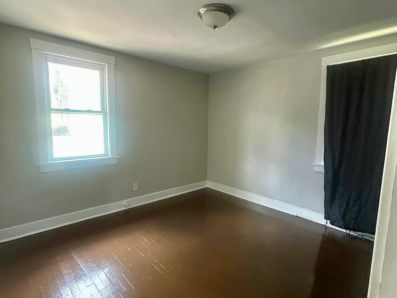 3 bed, $1,490 — Photo 3