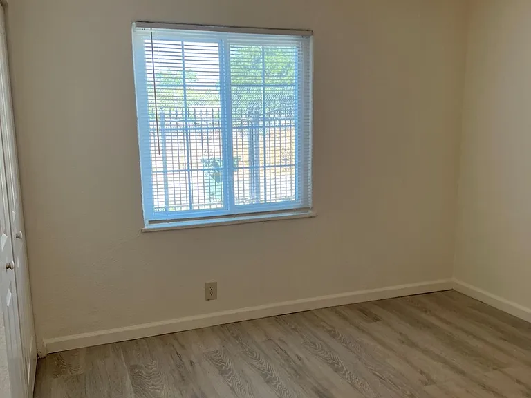 142 Alturas Ave #D — Photo 24