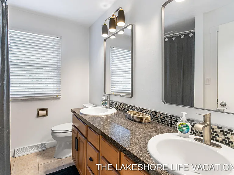 3892 Lakeridge Dr — Photo 31