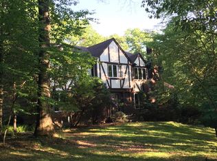 419 Dervin Ln, Glen Gardner, NJ
