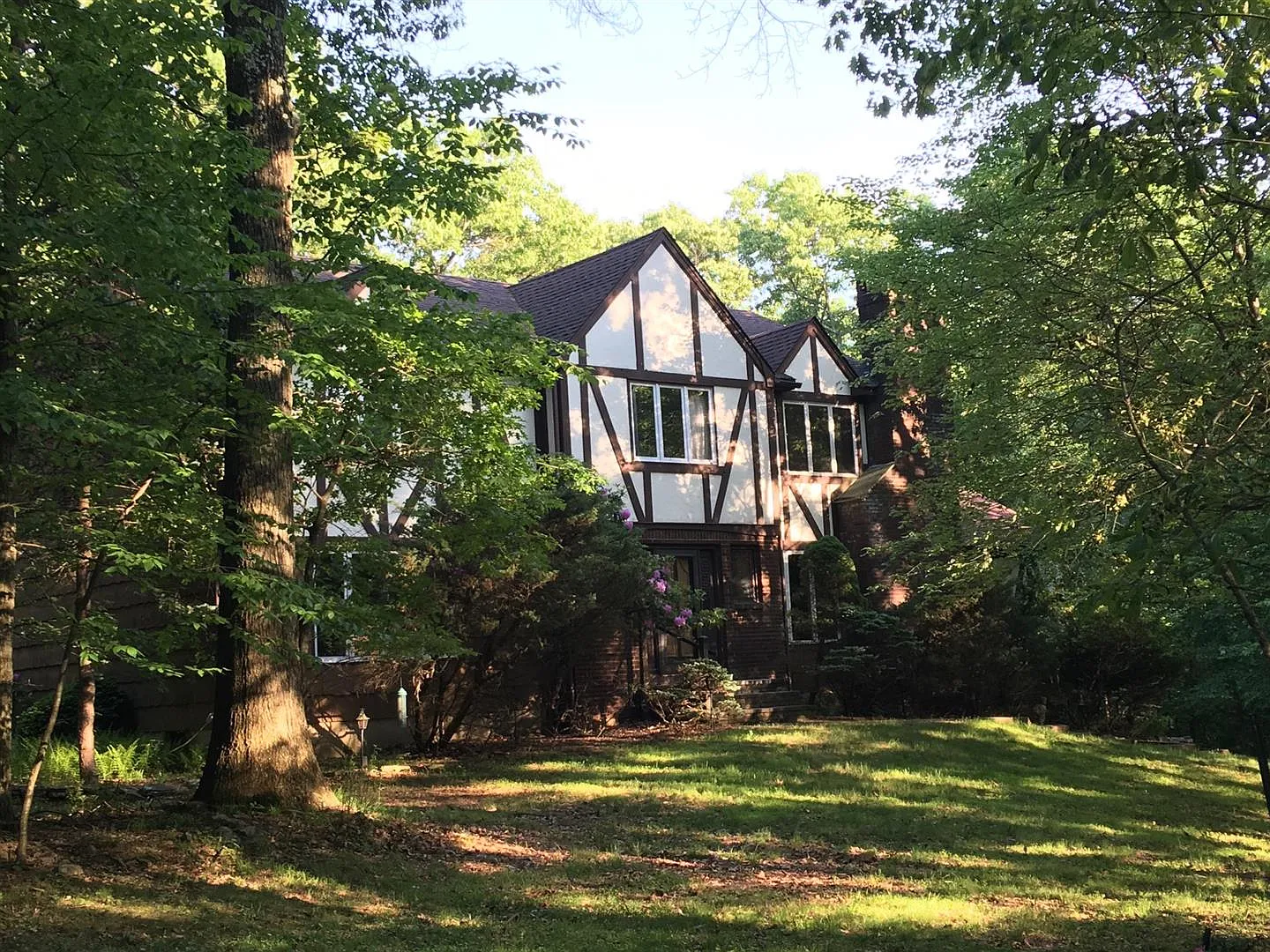 419 Dervin Ln photo 1