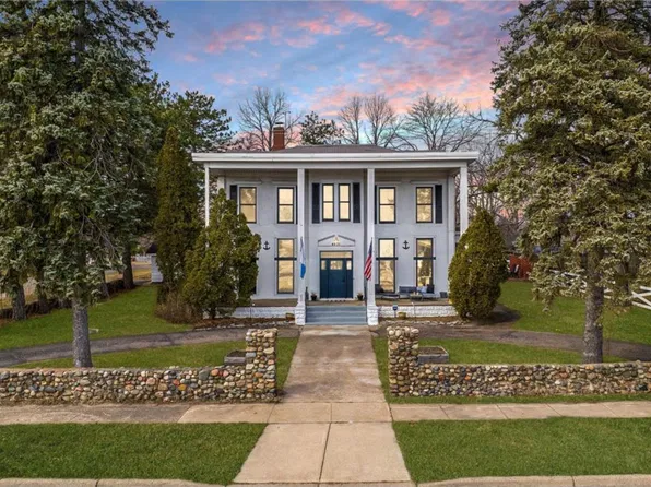 4531 Lincoln Ave #1, Saint Paul, MN 55110