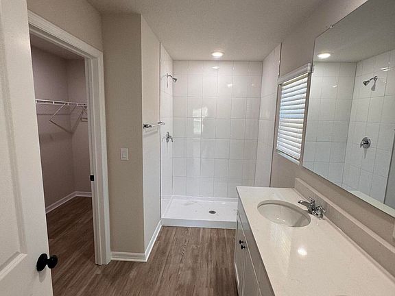 4th image of 61 FLAMINGO Drive