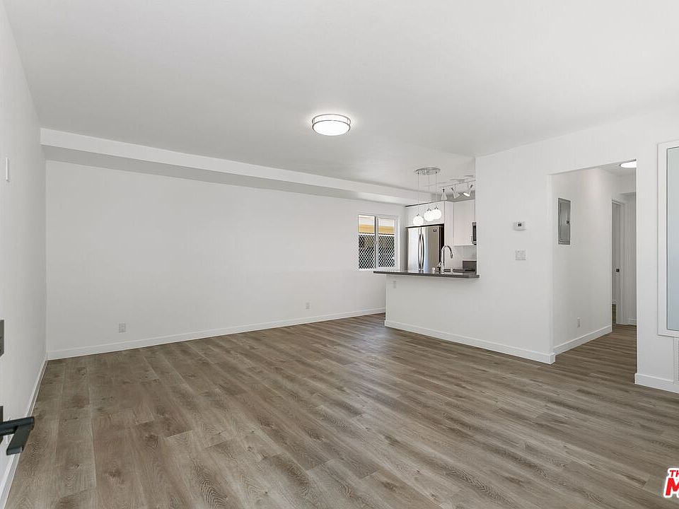1st image of 6736 Woodley Ave APT 7