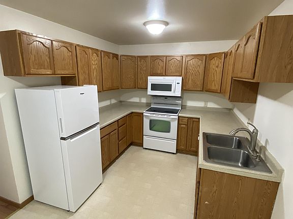 3rd image of 1324 8th Ave NE #10731074