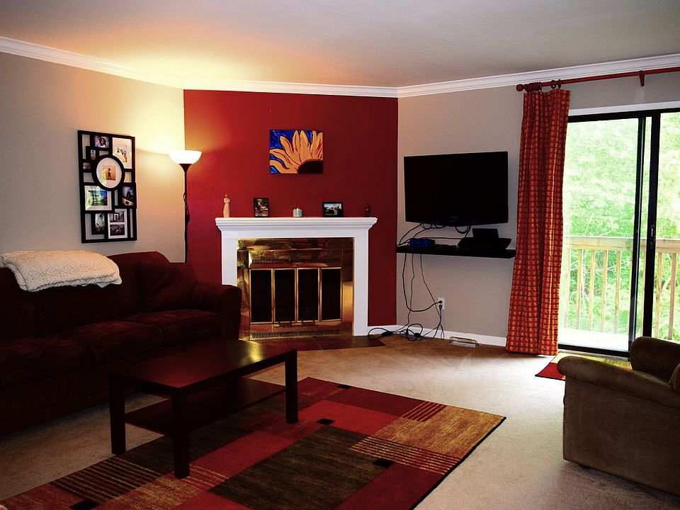 1st image of 3012 Debra Ct #1