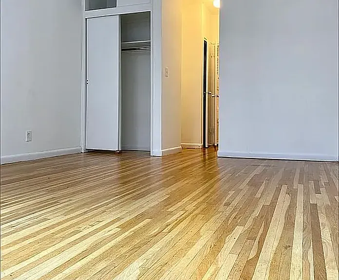 1324 2nd Ave #5C — Photo 2