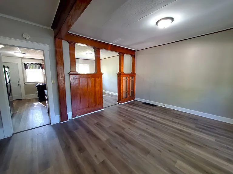 416 Sunnyside Ave — Photo 2