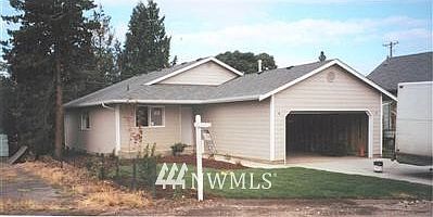 1st image of 824 E 60th Street E