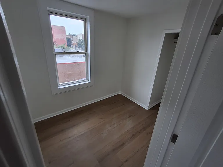 471 W 26th St #3 — Photo 12