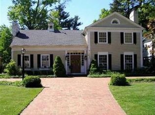 21385 Avalon Dr, Rocky River, OH 44116