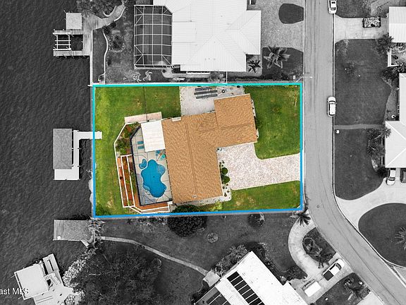 4th image of 1185 Carrigan Blvd