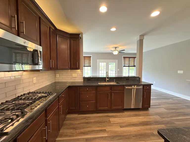 8 Ramsdell Ct — Photo 13