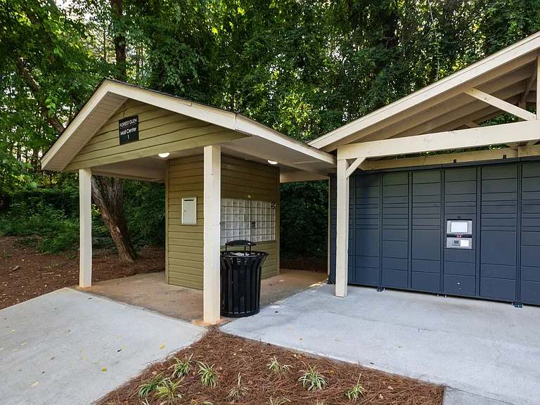 Forest Glen — Photo 19