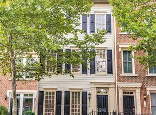 1771 Potomac Greens Dr, Alexandria, VA 22314