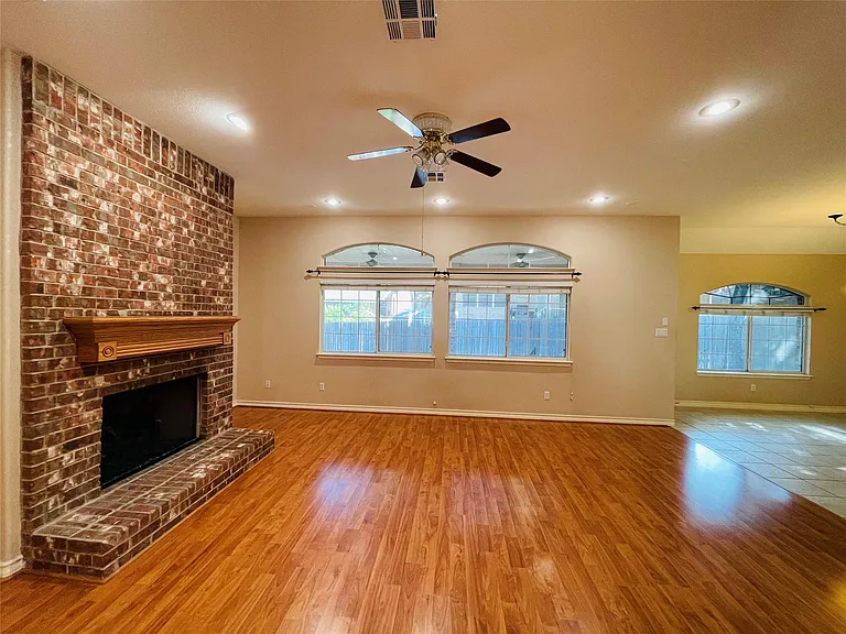 16901 Ennis Trl — Photo 35