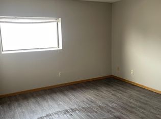 417 N Main St #204, Mitchell, SD 57301