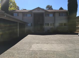 1063 Del Sol Pl APT C, Redding, CA 96002