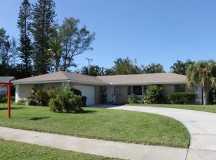 137 Easterly Rd, North Palm Beach, FL 33408