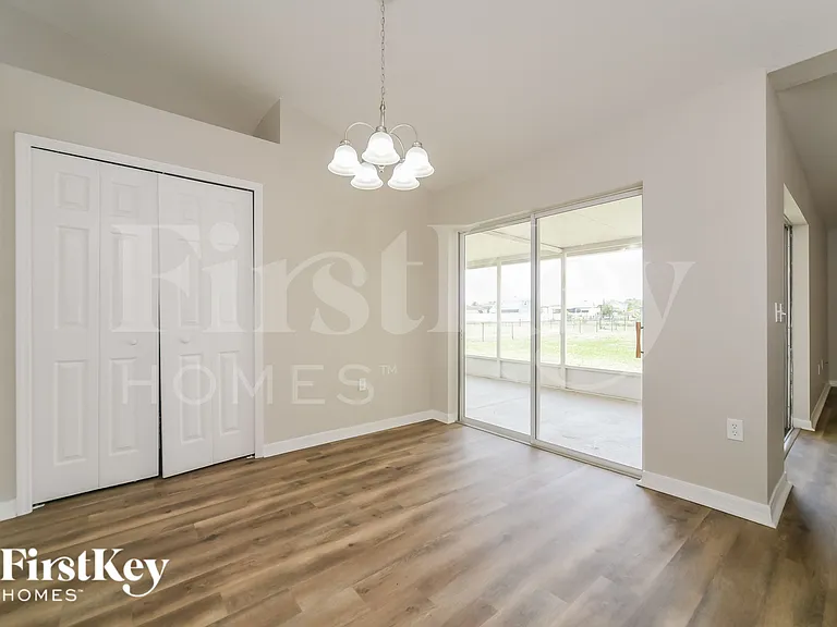 331 Columbo St — Photo 6
