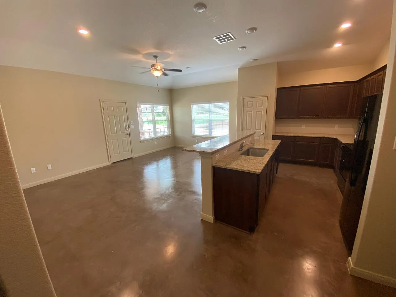 2 bed, 1150 sqft, $1,437 — Photo 3
