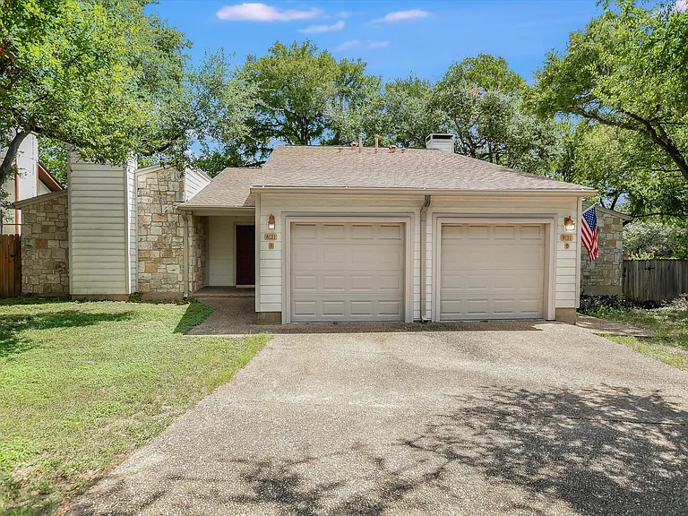 8121 Ceberry Dr #A — Photo 2
