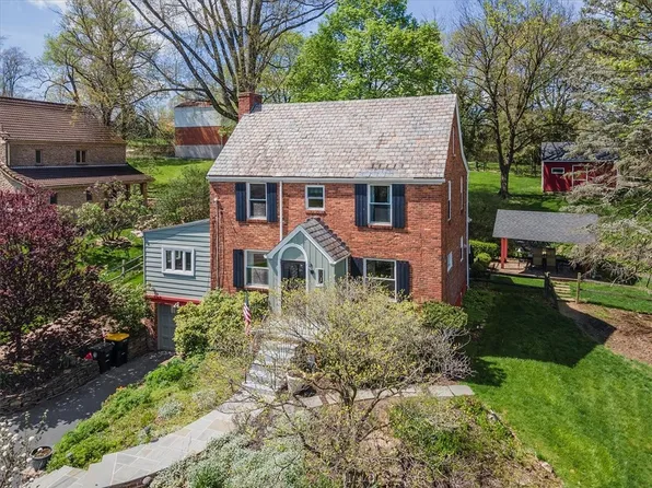 5388 Library Rd, Bethel Park, PA 15102