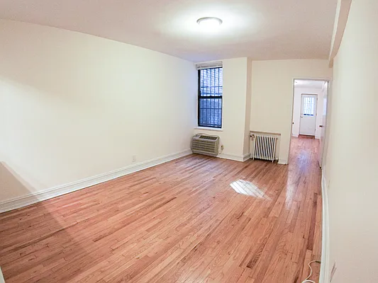 Rented by Urban Real Estate Inc | media 4