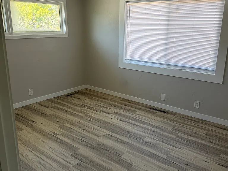 1844 Lynwood Pl — Photo 5