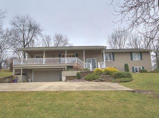 11 Green Oak Dr, Decatur, IL 62526