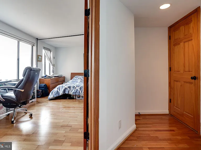 3 Washington Cir NW #803 — Photo 22