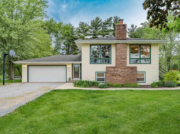 9135 Vallyd Acre Dr, Fort Wayne, IN 46816