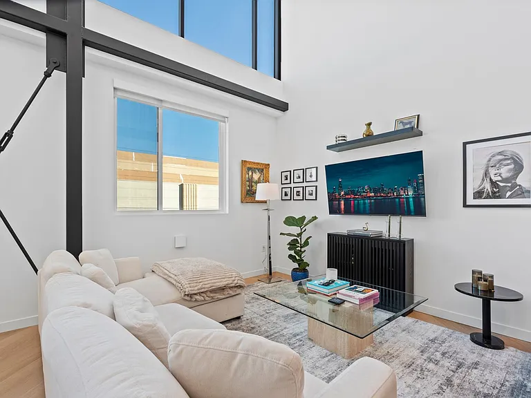 TALA Residences at Gillis House — Photo 55