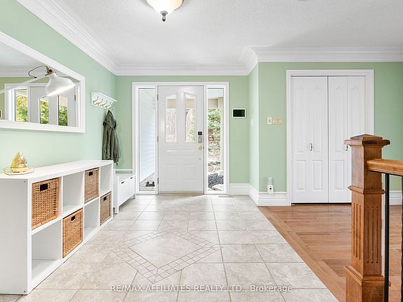 4th image of 101 Arthur Ln