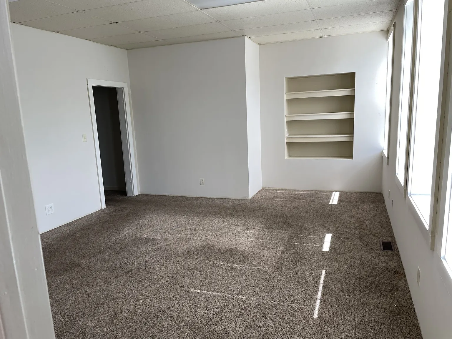 2 bed, 1200 sqft, $1,250 — Photo 2