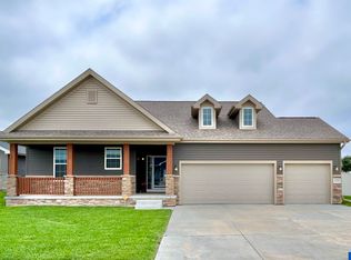 3123 N 93rd Ct, Lincoln, NE 68507