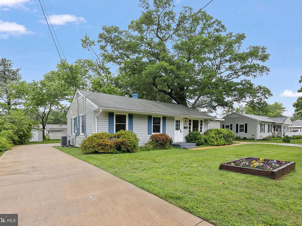 2nd image of 6728 Harrison Ln
