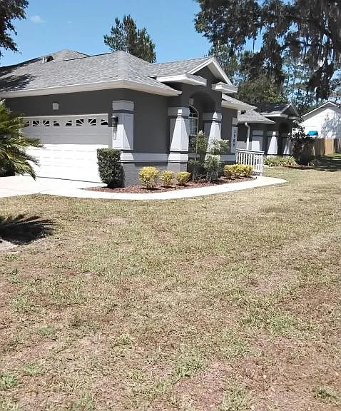 3909 SE 8th St — Photo 2