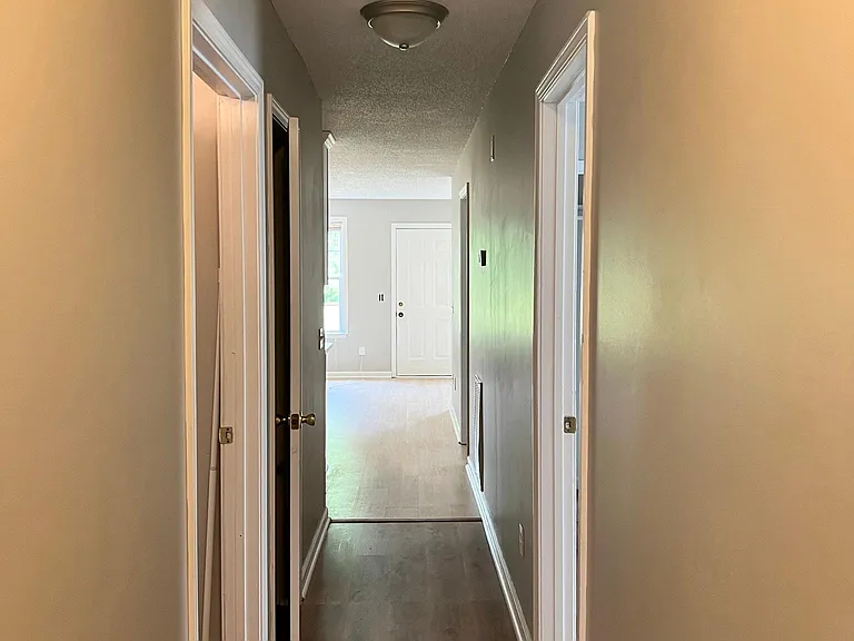 246 Lawrence St #A — Photo 9