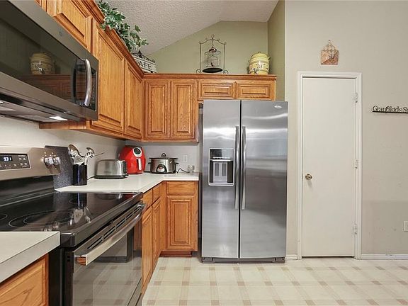 5th image of 317 Village Pkwy