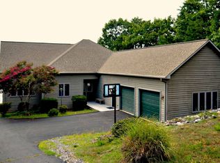 1265 Runaway Bay Rd, Lynch Station, VA 24571