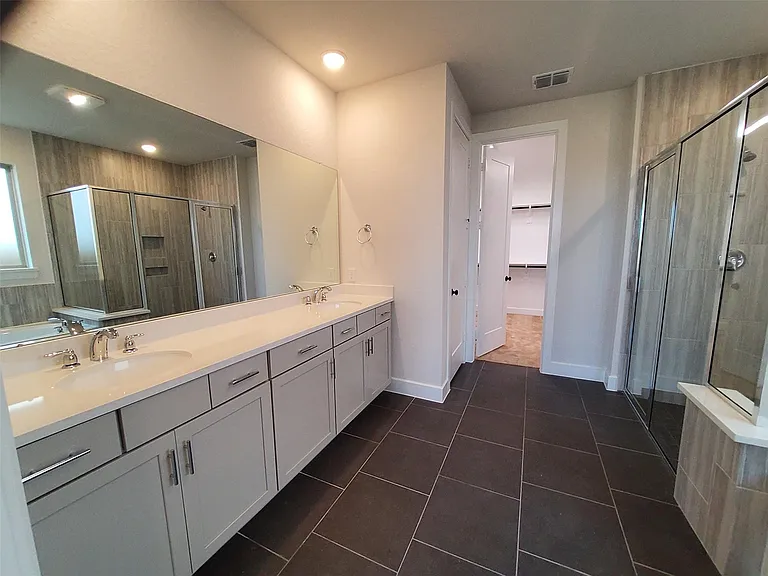 20814 Flat View Dr — Photo 17