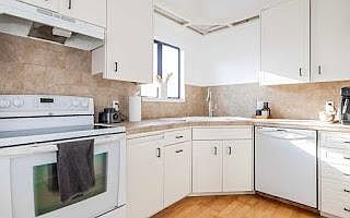 5th image of 1572 Seascape Blvd